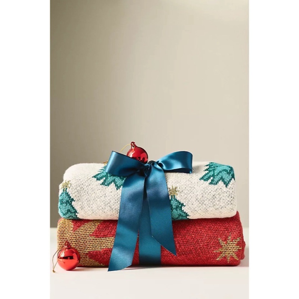 New York City Ballet Cotton Knit Icon Throw Blanket - Picture 3 of 8